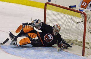 DiPietro is 0-3 in three career NHL starts, but has allowed only five goals in those games. (photo by Pedro Cancel)