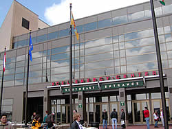 Fans set an NCAA and building record at the Xcel Energy Center on Thursday (photos by Ed Trefzger)