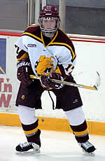 Derek Nesbitt will help compensate for the loss of Hobey Baker finalist Chris Kunitz (photo: Christopher Brian Dudek).