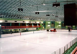 colorscans/20022003/manh_playland_inside.jpg