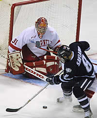 Steve Saviano scored two goals for New Hampshire Thursday (photos: Pedro Cancel).