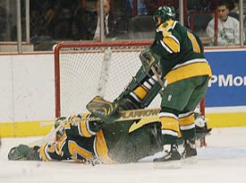 Clarkson goalie Dustin Traylen made several acrobatic saves in the third period to preserve the win. (photos: Timothy B. McDonald)