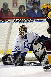 USCHO Player of the Week senior Steve Oven leads Camels. (photo: Jon Crispin, Amherst, Mass.)