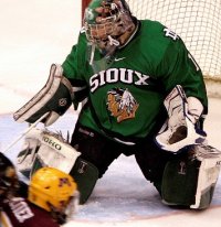 Sophomore Jordan Parise established himself as the Sioux starter late in the year (photo: John Dahl, Siouxsports.com)