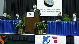 USCHO.com's Jayson Moy (center) emcees the fifth annual USCHO.com Town Hall Meeting (photos: Melissa Wade).