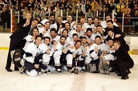 Geneseo poses with the SUNYAC championship in hand.