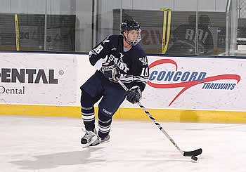 Senior Brett Smith provides the Hawks with great
play on both ends of the ice and is an offensive leader from the blue line.