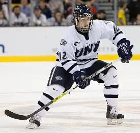 New Hampshire's Bobby Butler is a Hobey Baker Award finalist (photo: Melissa Wade).