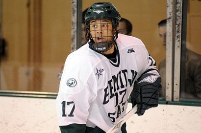 Matt Francis helped Bemidji State to a split with Niagara in a battle of the CHA's top teams (photo: BSU photo services).