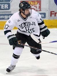 Jamie MacQueen scored the game winner for Bemidji State against Niagara last Saturday (photo: BSU Photo Services).