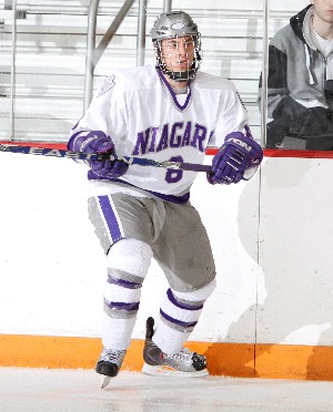 Marc Zanette scored twice to help Niagara to a upset of Bemidji State (photo: Niagara Media Relations).