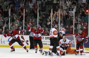 Joey Martin's goal late in the third puts Nebraska-Omaha up for good and helps the Mavericks secure a 5-3 win over RIT (photo: Michelle Bishop).