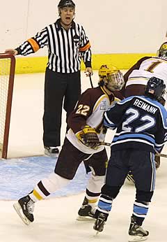 Referee Steve Piotrowski during Saturday's title game (photos: Pedro Cancel)