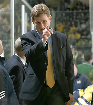Michigan associate head coach Mel Pearson. (DarylMarshke/WolverinePhoto)