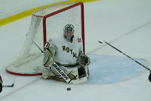 Dan Harper Bethel hockey (Andrew Reynen, Andrew Reynen)
