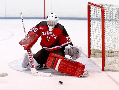 Goaltender Carmen MacDonald (St. Lawrence - 30) made 34 saves as St. Lawrence went on to defeat Princeton 6-2. (Shelley M. Szwast)