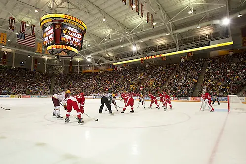 Hockey Day in Minnesota: Carlson's climb, North American Hockey League