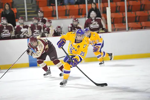 Tanis Lamoureux of Elmira ((Elmira Sports Information))