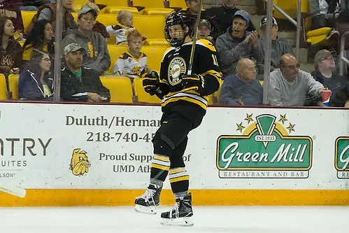 Photo By: Jim Rosvold/USCHO.com 02 Oct 16: Joel L'Esperance (Michigan Tech - 11). The University of Minnesota Duluth Bulldogs host the Michigan Technological University Huskies in a non-conference matchup at Amsoil Arena in Duluth, MN. (Jim Rosvold/USCHO.com)