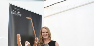 Ann-Renée Desbiens with the 2017 Patty Kazmaier Award. (Nicole Haase)