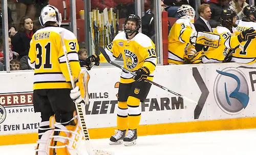 Photo By: Bradley K. Olson Teemu Kivihalme (Colorado College-16) Jacob Nehama (Colorado College-31) 16 January 09 Colorado College Tigers and St.Cloud State University Huskies meet in a NCHC contest at the Herb Brooks National Hockey Center St. Cloud,Minnesota (Bradley K. Olson)