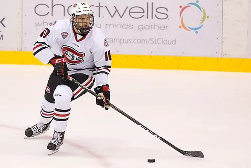 Photo By: Jim Rosvold/USCHO.com 22 Oct 16: Jon Lizotte (St. Cloud - 10). The St. Cloud State University Huskies host the University of Minnesota in a non-conference matchup at the National Hockey Center in St. Cloud, MN. (Jim Rosvold/USCHO.com)