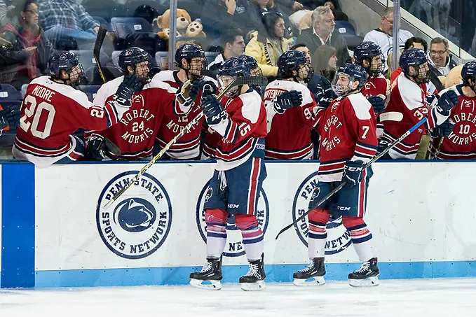 Robert Morris players celebrate a goal by Spencer Dorowicz (15 - Robert Morris) just 27 seconds into the game (Omar Phillips 2017)