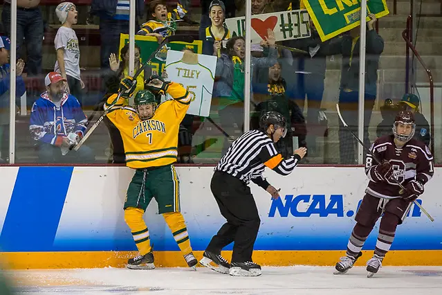 Élizabeth Giguère scores the championship winning goal in OT against Colgate Élizabeth Giguère scores the championship winning goal in OT against Colgate (Jim Rosvold)