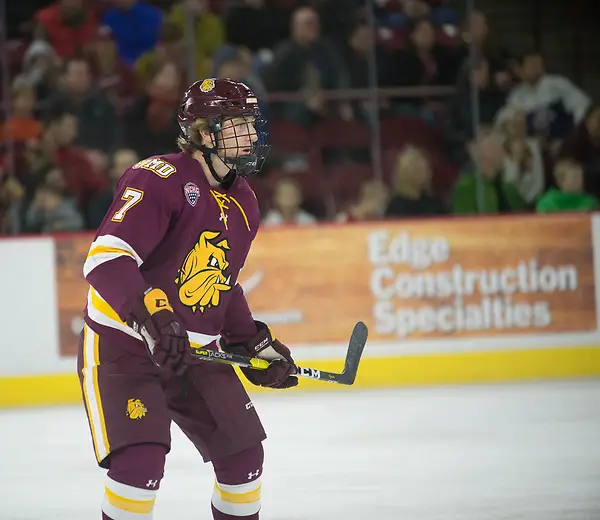 Scott Perunovich of Minnesota Duluth. Minnesota Duluth at Denver at Magness Arena, November 17, 2018. (Candace Horgan)