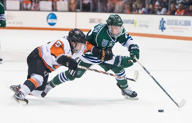 Dan Willett (5 - RIT), Derek Barach (26 - Mercyhurst) (2018 Omar Phillips)