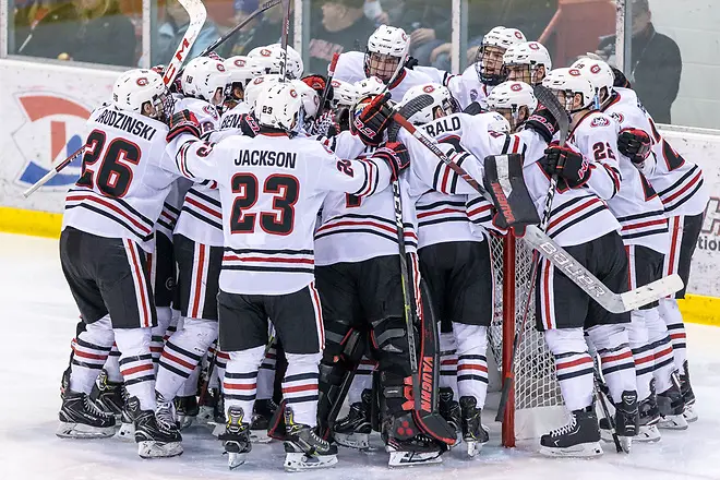 SCSU team 2018 December 8 St.Cloud State University hosts University of Nebraska Omaha in a NCHC contest at the Herb Brooks National Hockey Center (Bradley K. Olson)