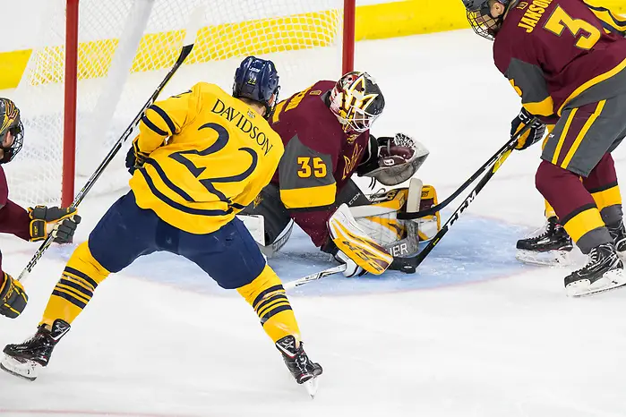 Scott Davidson (22 - Quinnipiac), Joey Daccord (35 - Arizona State) (Omar Phillips 2017)