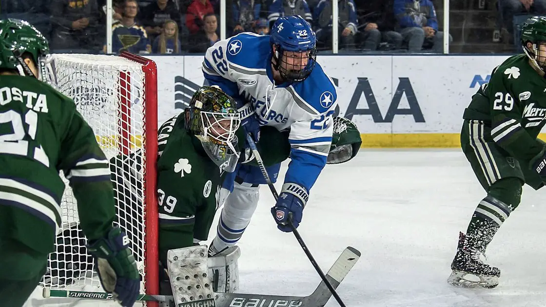 Alumni Update: Max Kouznetsov Named AHA Player of the Week