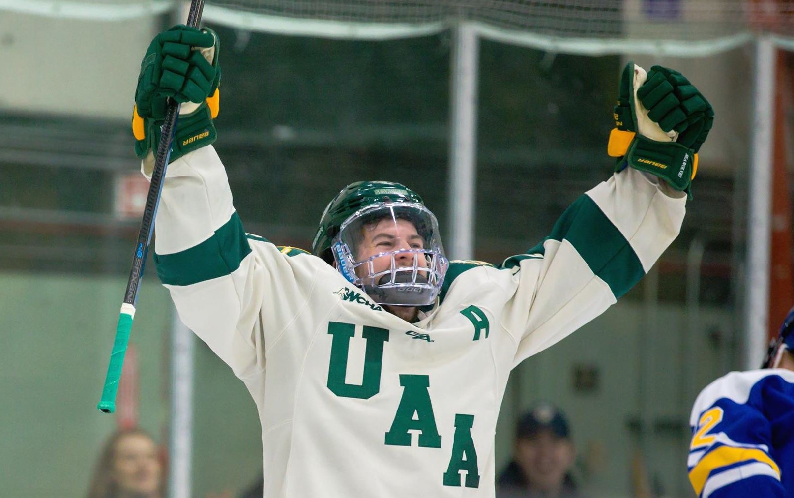 After reaching fundraising goal, Alaska Anchorage hockey team reinstated for 2022-23 college hockey season