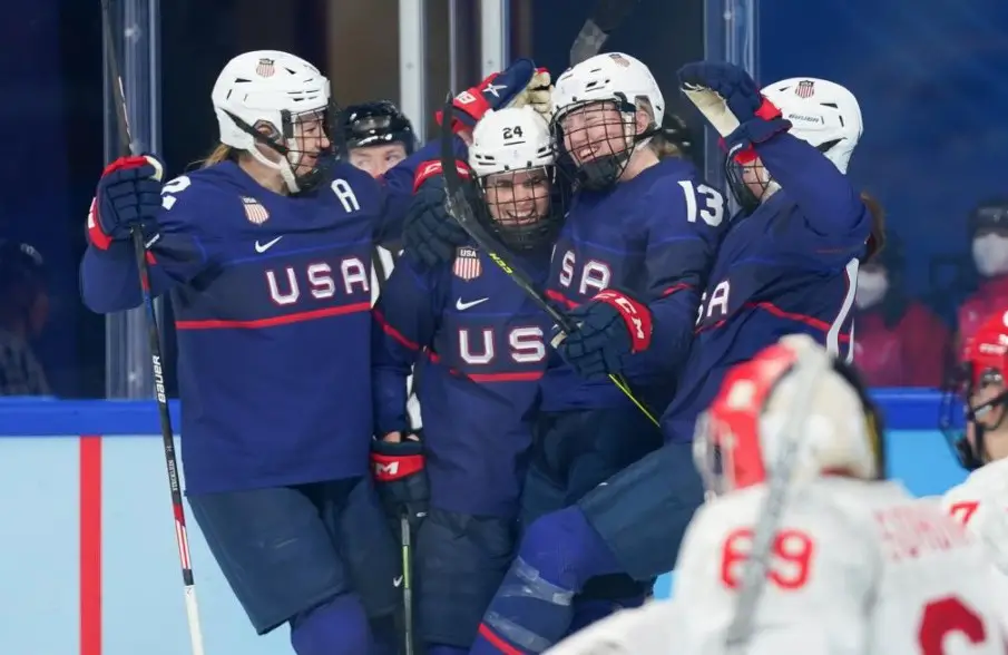 USA Hockey's Savannah Harmon blazes unexpected path to Olympic debut - NBC  Sports
