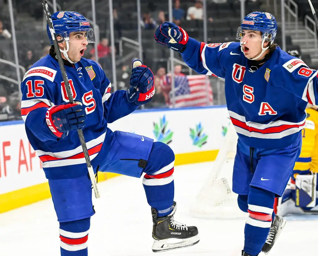 Coronato scores twice as Team USA completes perfect WJC 2022 preliminary round with 3-2 win over Sweden