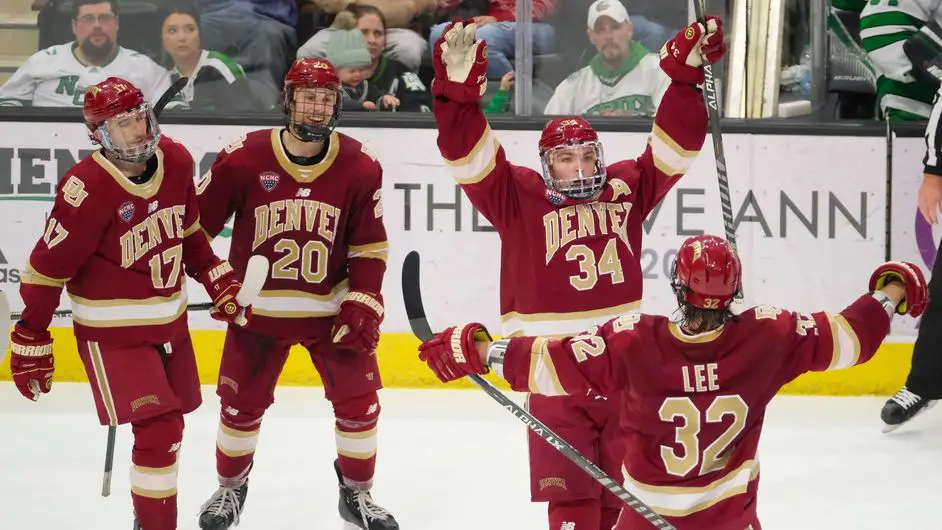 This Week in NCHC Hockey: Travel struggles aside, Denver finds way to ...