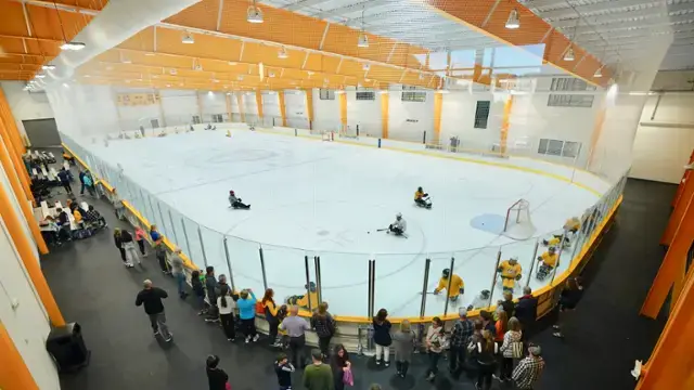 Pertandingan Music City Hockey Classic antara Northeastern, Western Michigan dipindahkan dari Bridgestone Arena ke Ford Ice Center Bellevue – College Hockey