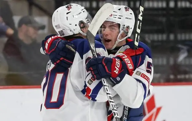 Students Enjoy Some Sweet Hockey – The Blue & White Journal