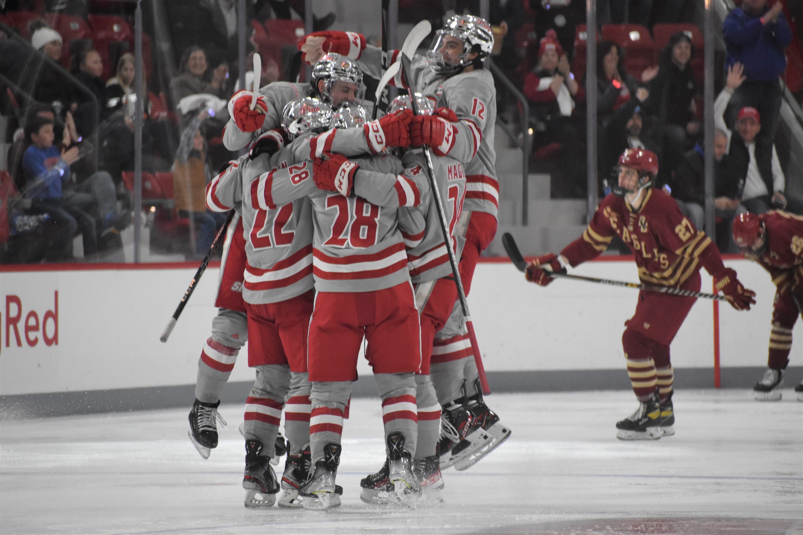 New arenas put spotlight on Connecticut college hockey - The San