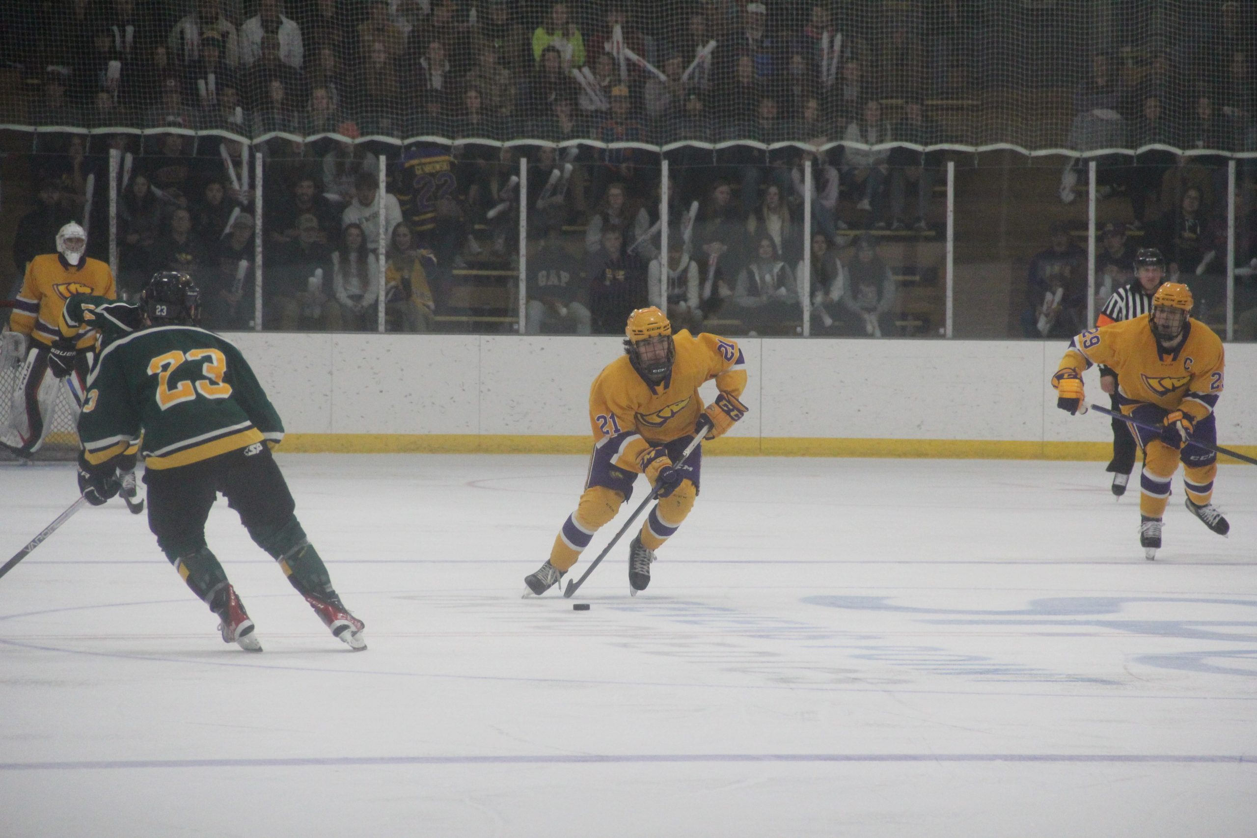 Witherspoon tidak pernah ketinggalan di musim kedua hoki dengan Pointers – College Hockey
