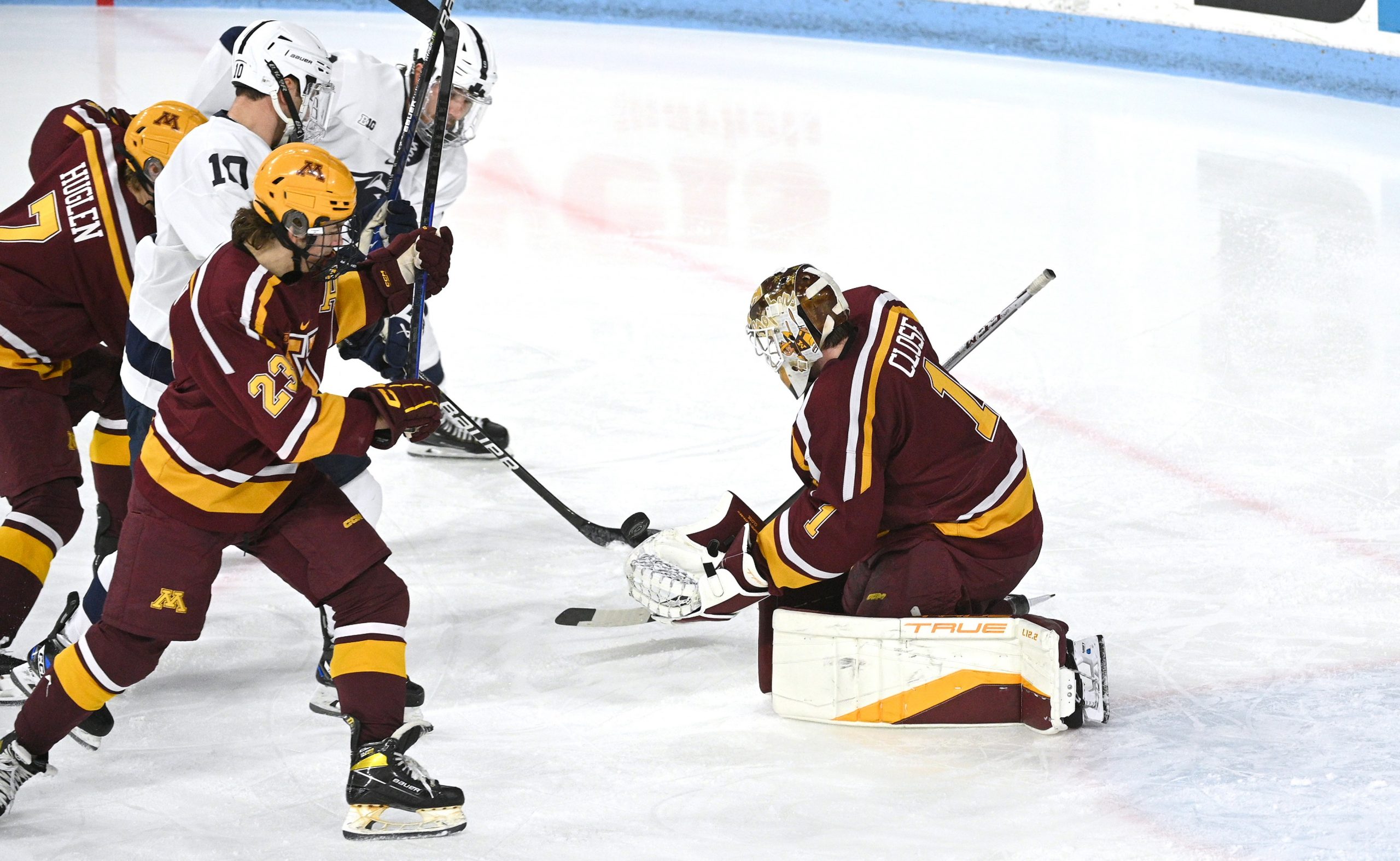 No. 2 Denver hockey picks up win over No. 3 Boston College in