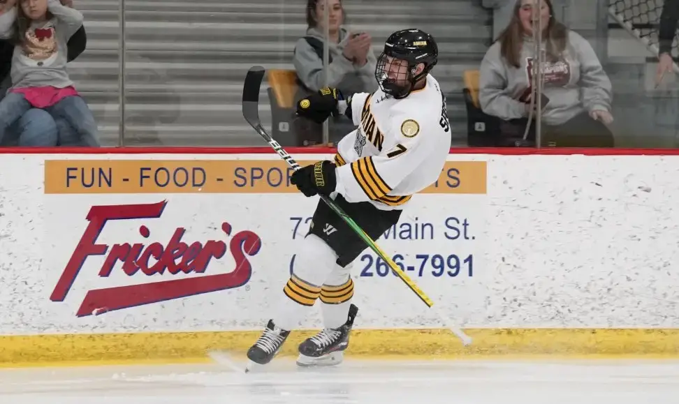 Adrian’s Spodniak memilih pemain top NCHA untuk ’22-23, pelatih terbaik Krug Bulldogs, rookie top McCormack MSOE – Hoki Perguruan Tinggi
