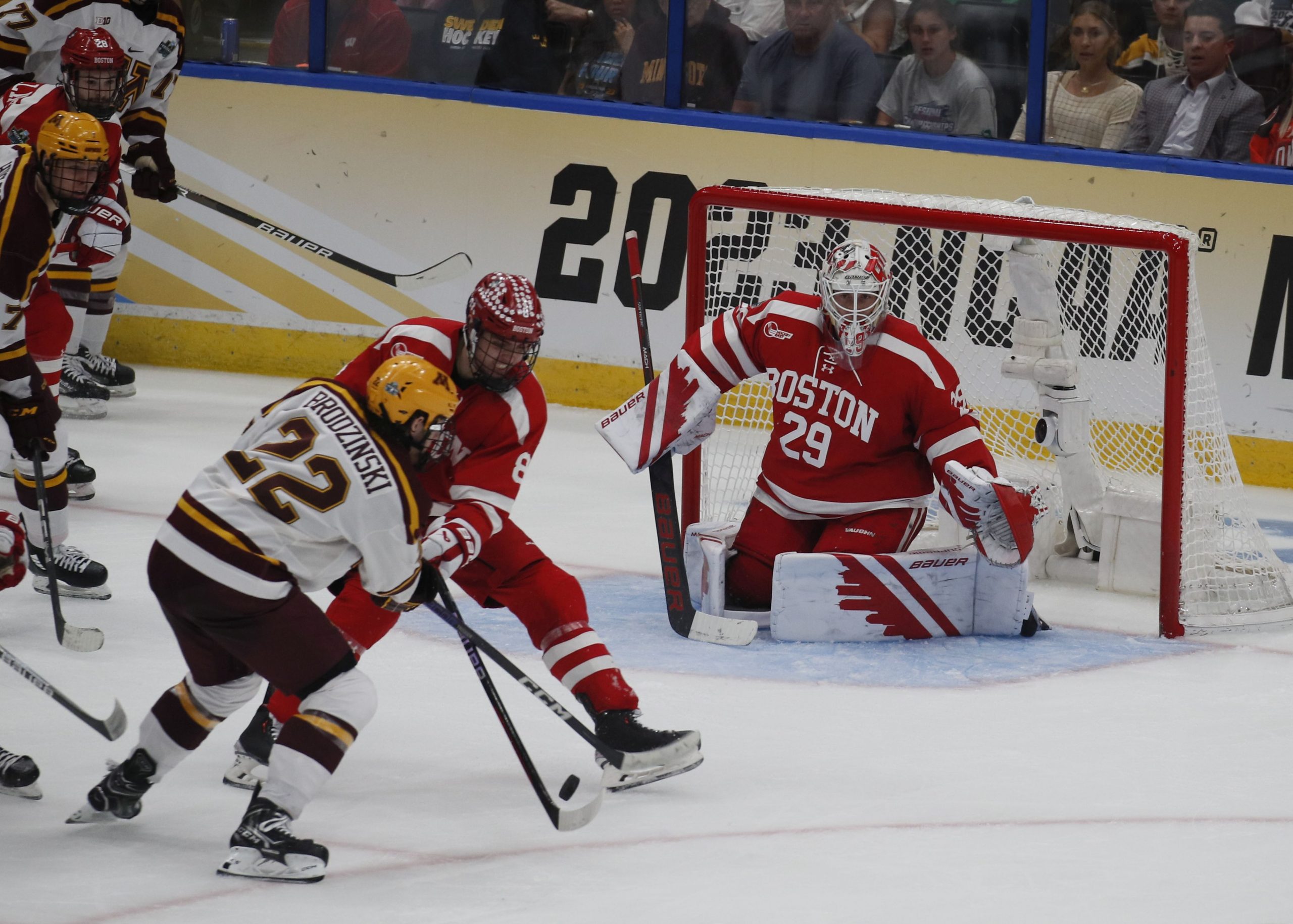 No. 5 BU, No. 1 Minnesota to Open Frozen Four Thursday in Tampa - Boston  University Athletics