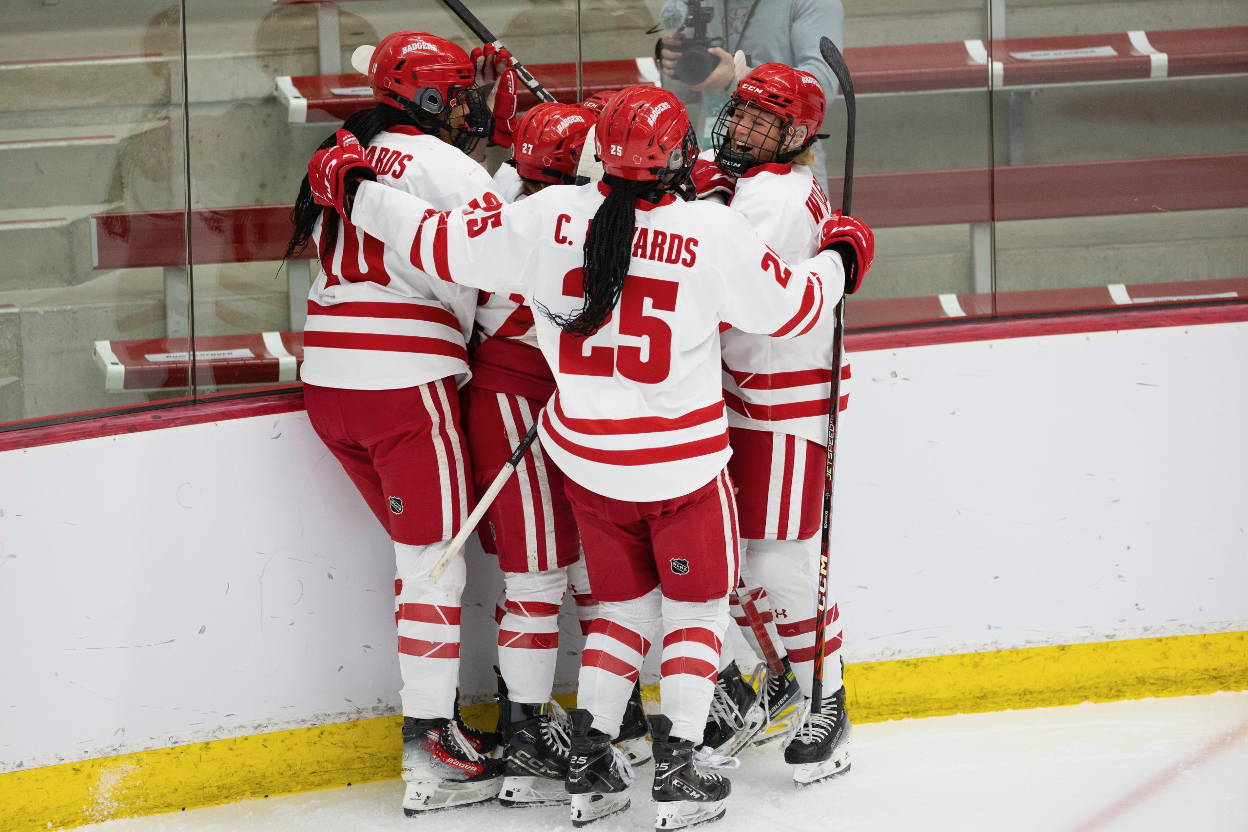 Division I Women’s Hockey NCAA Quarterfinal Wisconsin advances to