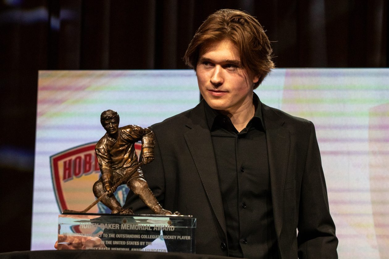 Hobey Baker Memorial Award fan balloting now open through March 9 to help choose winner of 2025